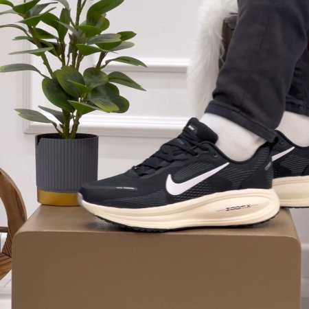 Nike shoes vomero 18 black נעלי נייק וומרו 18 שחורות